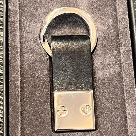 Gucci Black and Silver Keychain - Picture 5 of 5